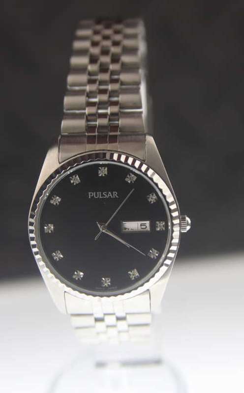 PULSAR **AUTHENTIC BRANDED DRESS WATCH **ONLY ONE AVAILABLE