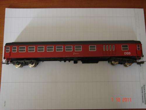 Lima HO - DSB coach in mint condition - steel wheels