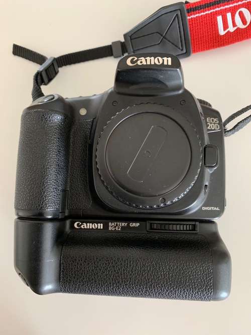 Canon 20D includes Canon battery grip & Canon original battery