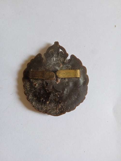 WW2 Bakelite Royal Engineers  badge