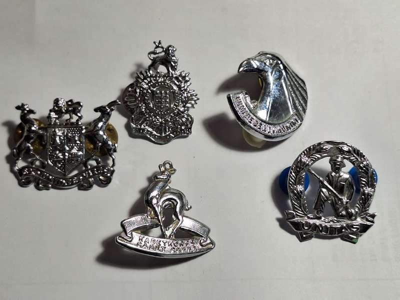 5 x Badges