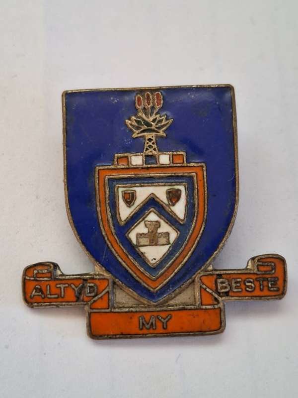 Jan Mohr school pin/badge