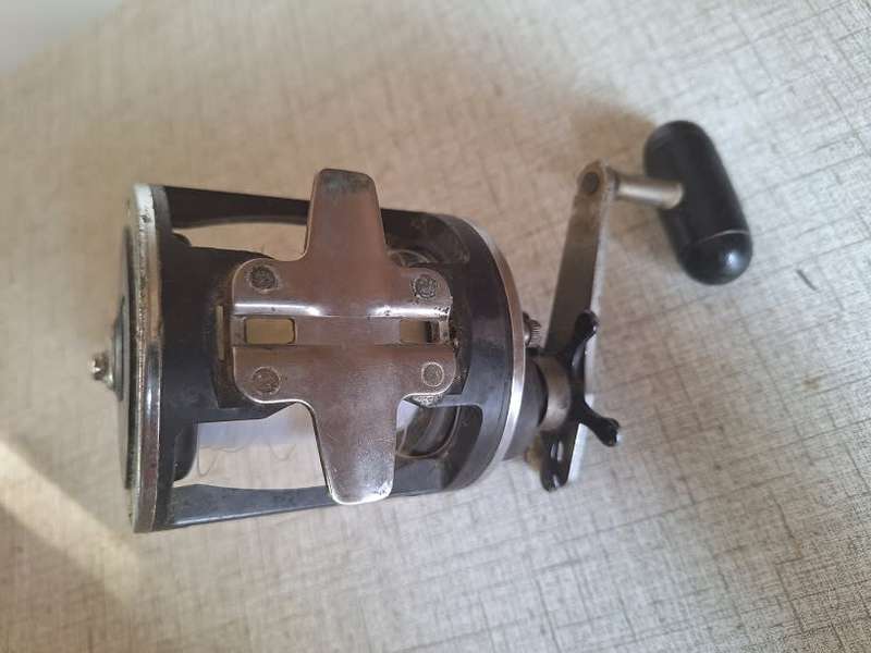 Daiwa fishing reel