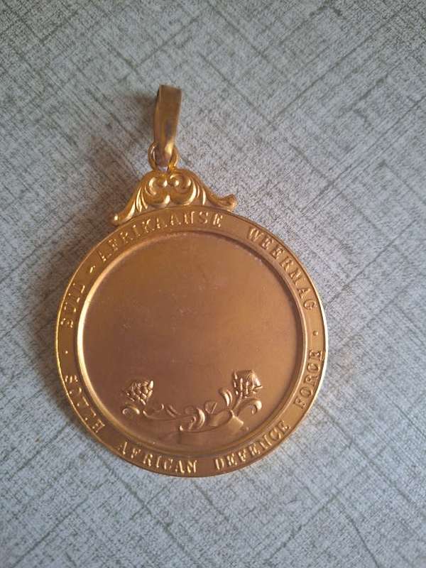 Suid Afrikaanse Weermag/ South Africa defence force medal
