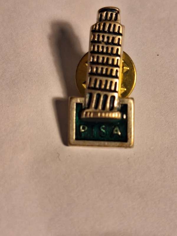 Tower of Pisa lapel pin
