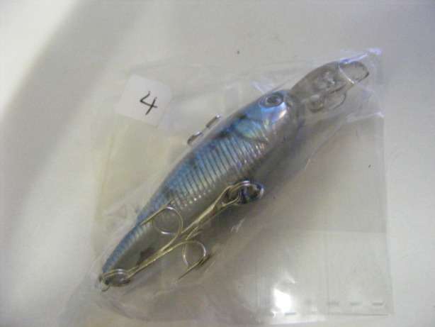 FISHING LURE (4)