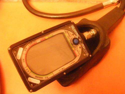 DIVING COMPUTOR, DO NOT KNOW IF IT IS WORKING