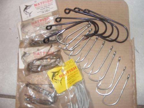 LOTS OF VERY LARGE HOOKS