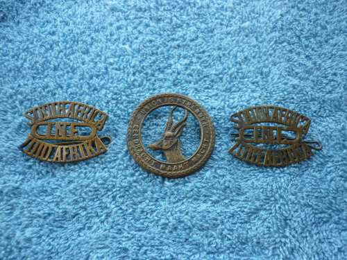 SOUTH AFRICAN INFANTRY - WORLD WAR ONE CAP AND 2 SHOULDER TITLES #SCARCE#