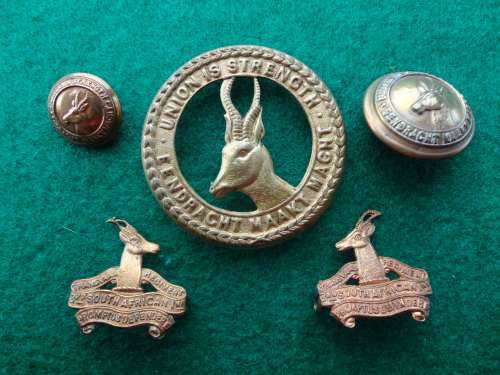 3SAI CAP AND COLLAR SET-THE RAREST OF THE 4 REGIMENTS AS THEY WERE DISBANDED IN THE FIELD IN FRANCE