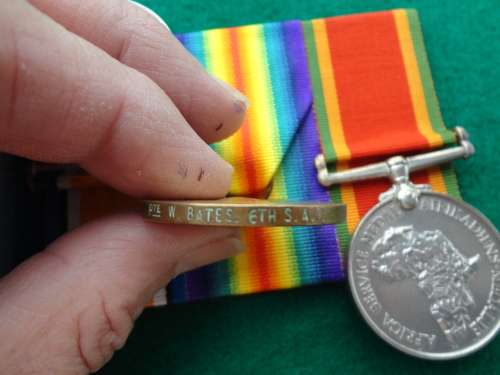 TRIO TO PTE W BATES 1ST INFANTRY (DLI) & AFRICA SERVICE MEDAL)