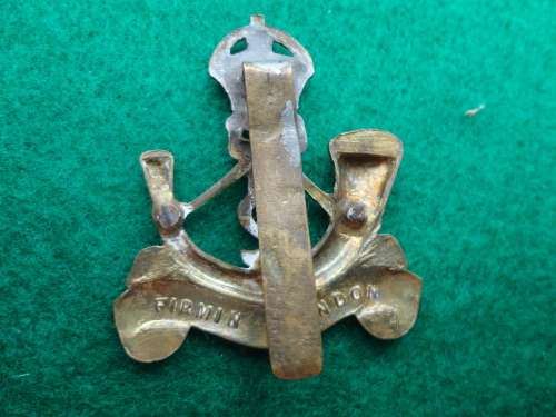 2 KINGS AFRICAN RIFLES CAP BADGE = LUGS REPLACED WITH SLIDER