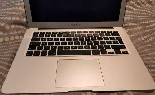 AS NEW!*INCREDIBLE!! APPLE MACBOOK AIR i5 128GB SSD 8GB RAM HD 6000