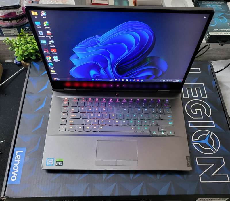 Lenovo Legion Gaming Laptop Core i7 9th Gen RTX 2070 16 GB Ram 512 NVMe 1TB HDD