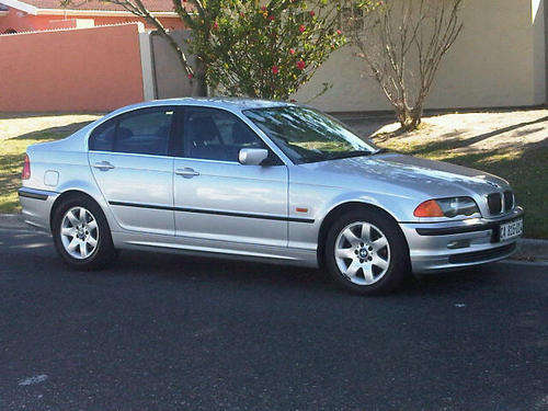 BMW 320i 2000yr E46