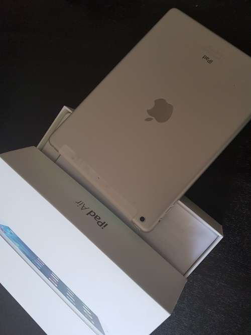 iPad Air 1 32GB Cellular & Wifi - Giveaway