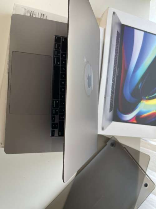 MacBook Pro 16`