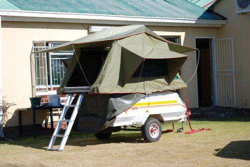 Howling Moon Rooftop Tent