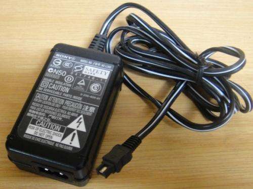 Sony Video Camera charger AC-L200 (Direct charger)