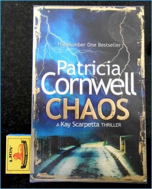 Patricia Cornwell - Chaos - 2016 - Large Softcover - HarperCollins - 385 pages - Excellent Condition