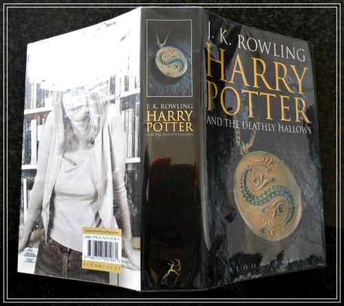 Harry Potter and the Deathly Hallows by J.K. Rowling - First Edition - 2007 - Bloomsbury - VG+ Cond.