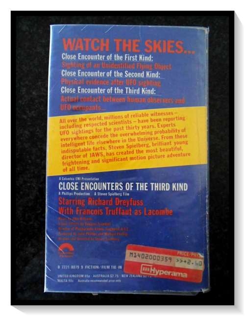 CLOSE ENCOUNTERS OF THE THIRD KIND - Steven Spielberg - Sphere Books Ltd. 1978