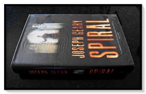 Joseph Geary - Spiral - Hardcover - First UK Edition 2003 - Simon & Schuster - Very Good Cond.