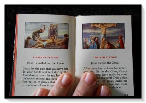 COMMUNION BOOK FOR CHILDREN - Small Vintage Hardcover - Brepols Catholic Press - Turnhout: Belgium*