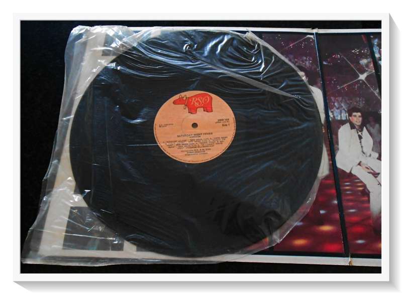 Saturday Night Fever: 2X LP Set - Photos in Centrefold - Cover/Sleeve & Both Records in VG Condition