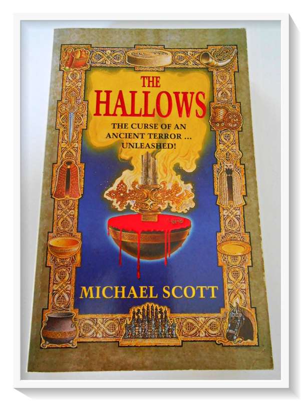 MICHAEL SCOTT: The Hallows - Horror - 1995 - First SIGNET Ed. Condition: B+