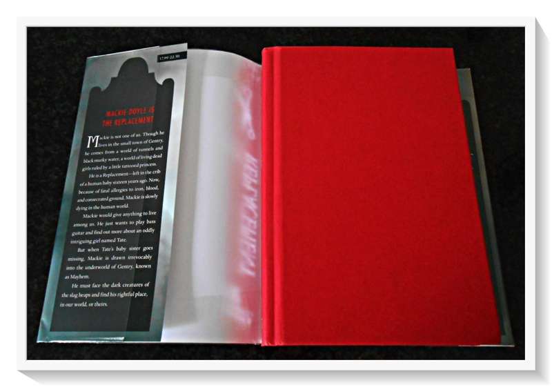 The Replacement by BRENNA YOVANOFF - 2010 - RAZORBILL Press - First US Edition - Cond. B+