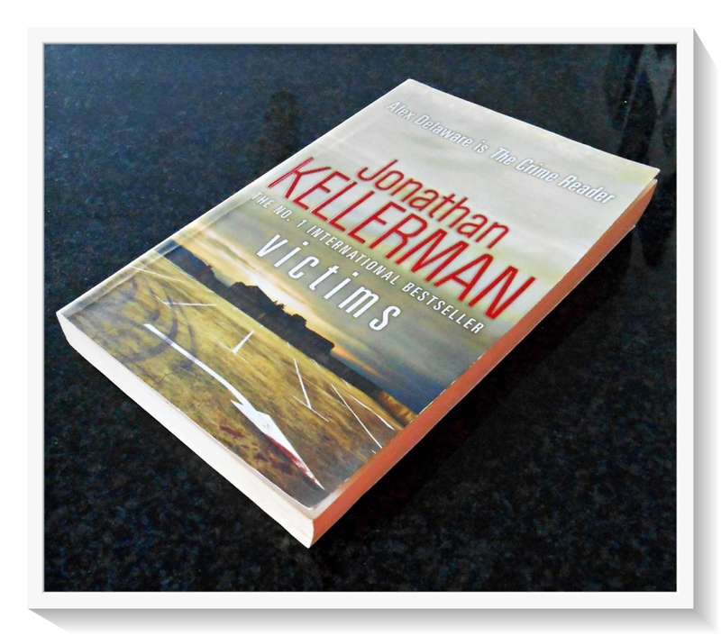 Victims by Jonathan Kellerman - LARGE SOFTCOVER - Headline Press - 2012 - Condition:B+