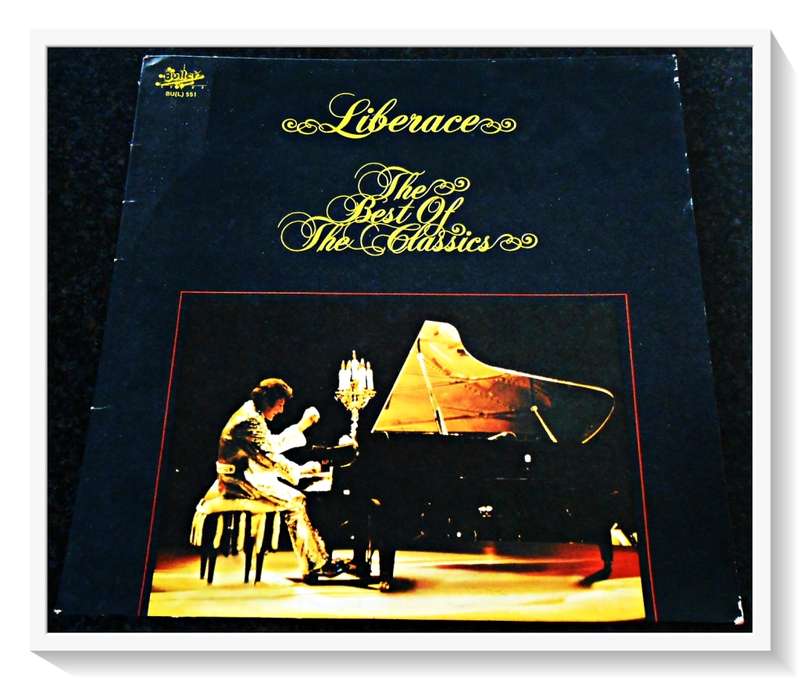 LIBERACE: The Best of the Classics - EMI Records - LP Cover & LP Record in Very Good B+ Condition*