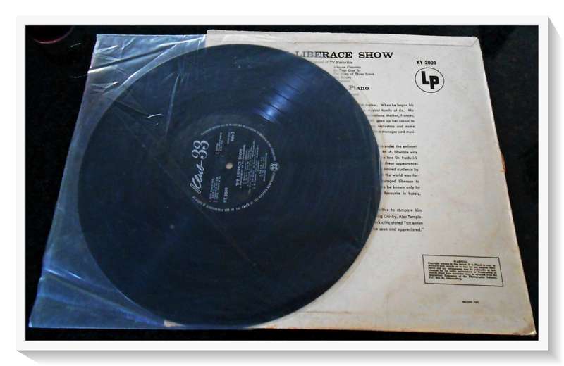 LIBERACE: The Liberace Show - TV FAVORITES - LP Cover (Fair/Good) + LP Record (Very Good)