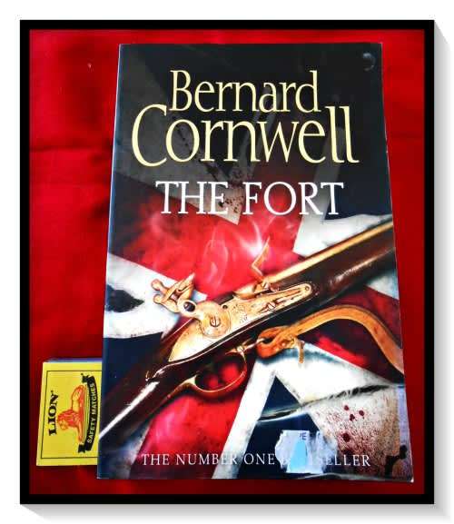 Bernard Cornwell: The Fort - Historical Fiction - Large Softcover - HarperCollins - Condition: B+