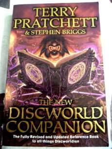 THE DISCWORLD COMPANION by PRATCHETT & BRIGGS - LARGE Softcover in Excellent Condition