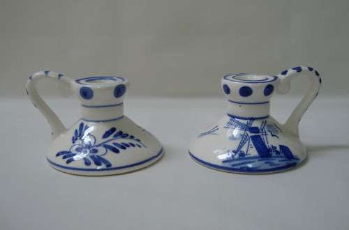 PAIR OF VINTAGE DELFT-STYLE ORNAMENTAL CHAMBER CANDLESTICKS