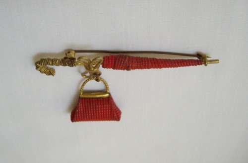 VINTAGE UMBRELLA & HANDBAG COSTUME JEWELLERY BROOCH c1960's