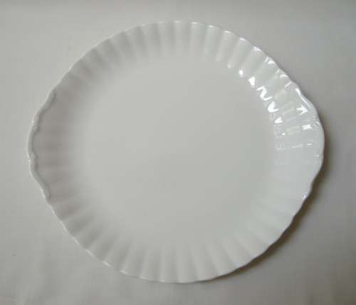 VINTAGE ROYAL ALBERT 'REVERIE' 24.5cm CAKE PLATE
