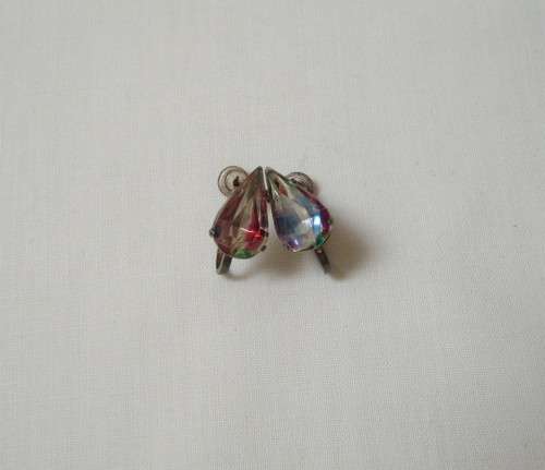 VINTAGE PAIR AURORA BOREALIS CRYSTAL SCREW-ON EARRINGS
