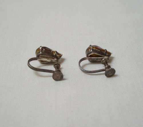 VINTAGE PAIR AURORA BOREALIS CRYSTAL SCREW-ON EARRINGS