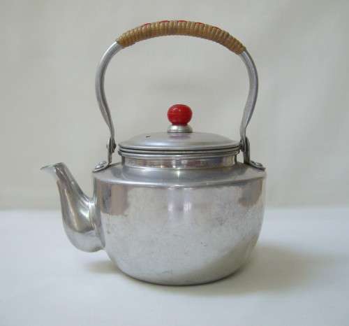 VINTAGE MADE IN JAPAN ALUMINIUM TEAPOT & COVER with STRAINER c1970's