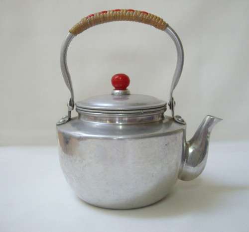 VINTAGE MADE IN JAPAN ALUMINIUM TEAPOT & COVER with STRAINER c1970's