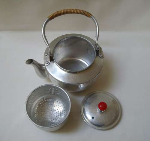 VINTAGE MADE IN JAPAN ALUMINIUM TEAPOT & COVER with STRAINER c1970's