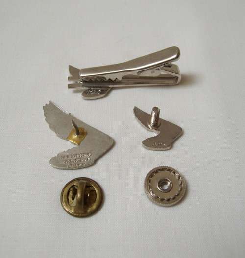 VINTAGE THREE PIECE HM WING HONDA MOTORCYCLE TIE CLIP & BADGES SET