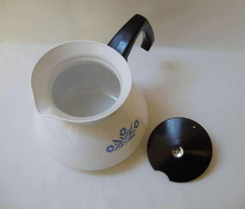 CORNING WARE BLUE CORNFLOWER MODEL P-104 TEAPOT