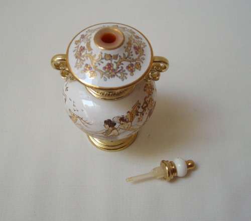 GREEK VENUS SERIES PERFUME HOLDER (1 of 2 Available)