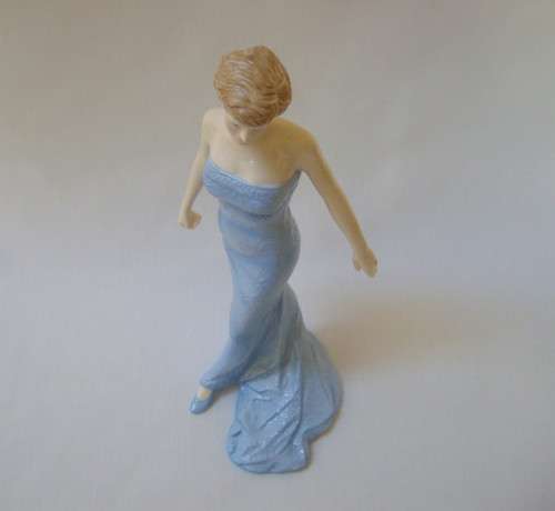 ROYAL DOULTON DIANA - PRINCESS OF WALES HN5061 22.5cm FIGURINE c2007