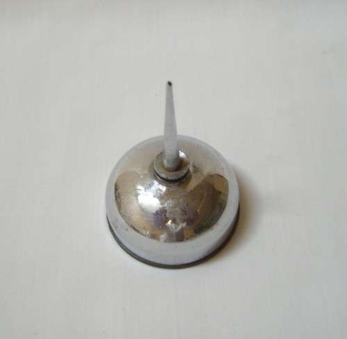VINTAGE CHROME-PLATED MINIATURE OILCAN