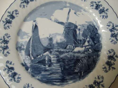 SET OF SIX VINTAGE OUDE MOLEN DELFT BLUE 'WINDMILL' 25cm DINNER PLATES ~ General Wear!!!